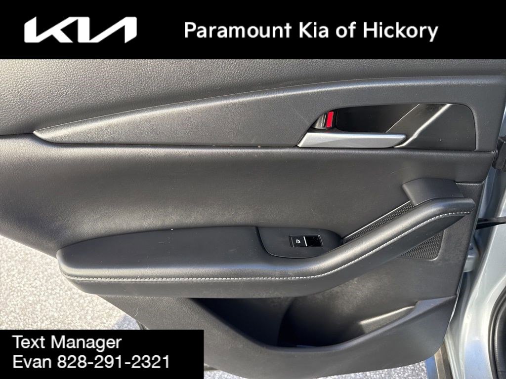 Used 2021 MAZDA CX-30 FWD 2.5 S w/ Select Package image 12