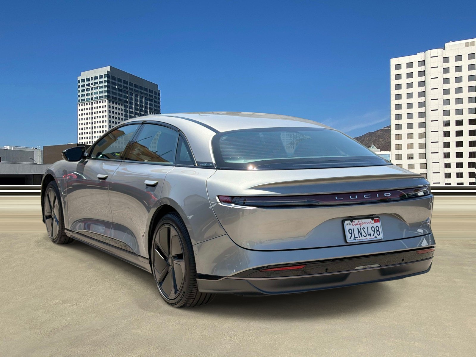 Used 2024 Lucid Air Touring AWD/4WD image 3
