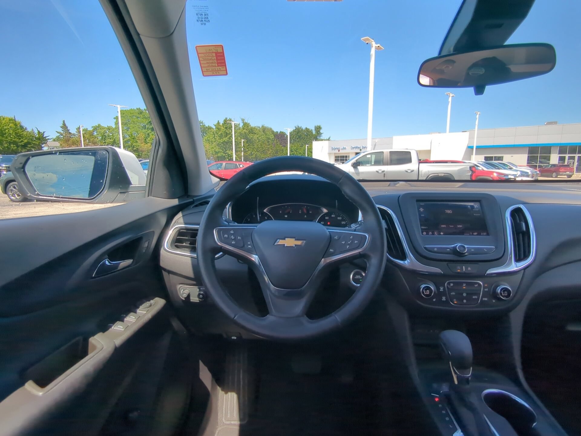 Used 2024 Chevrolet Equinox LT FWD image 14