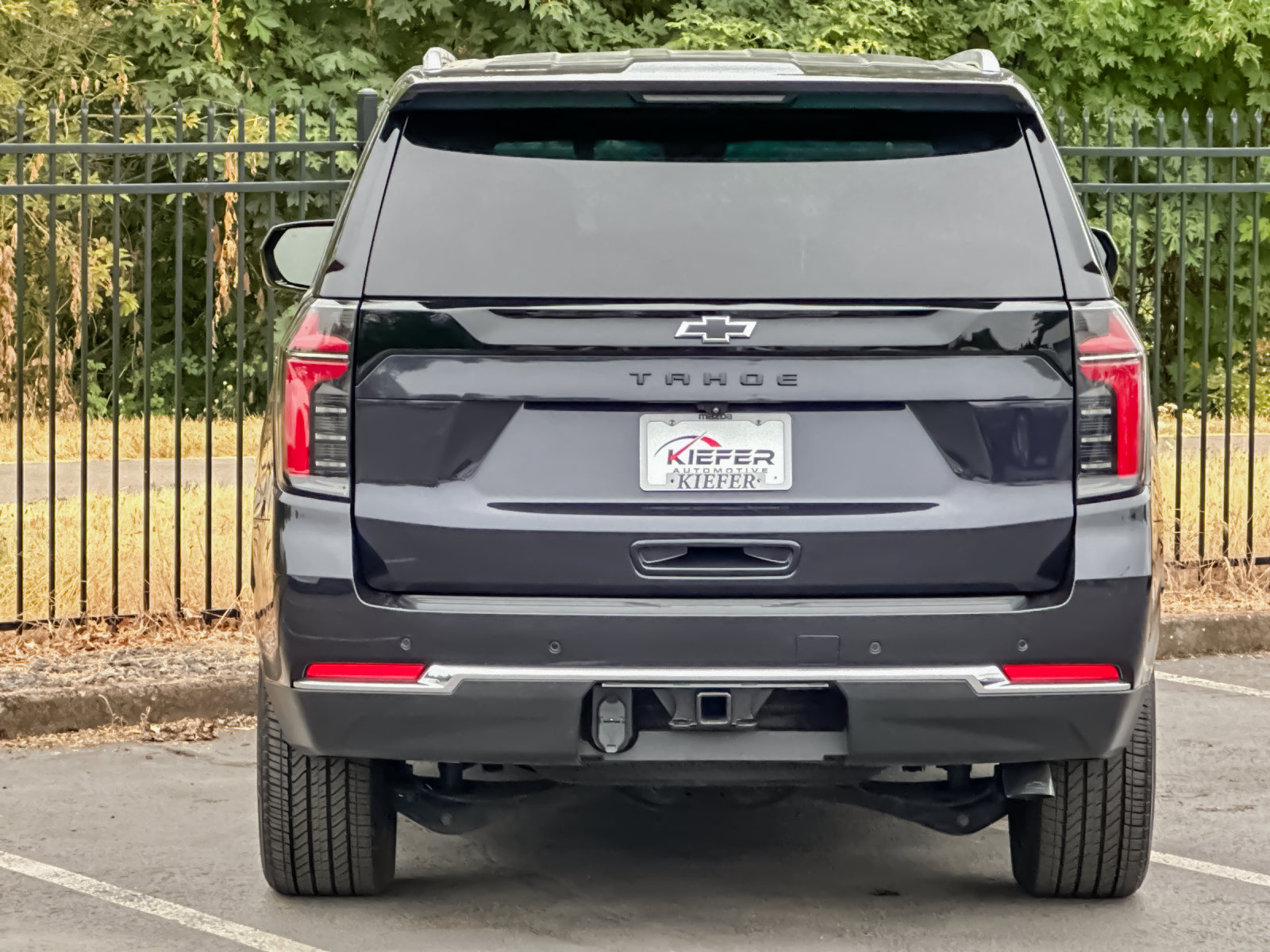 Used 2025 Chevrolet Tahoe LS AWD/4WD image 4
