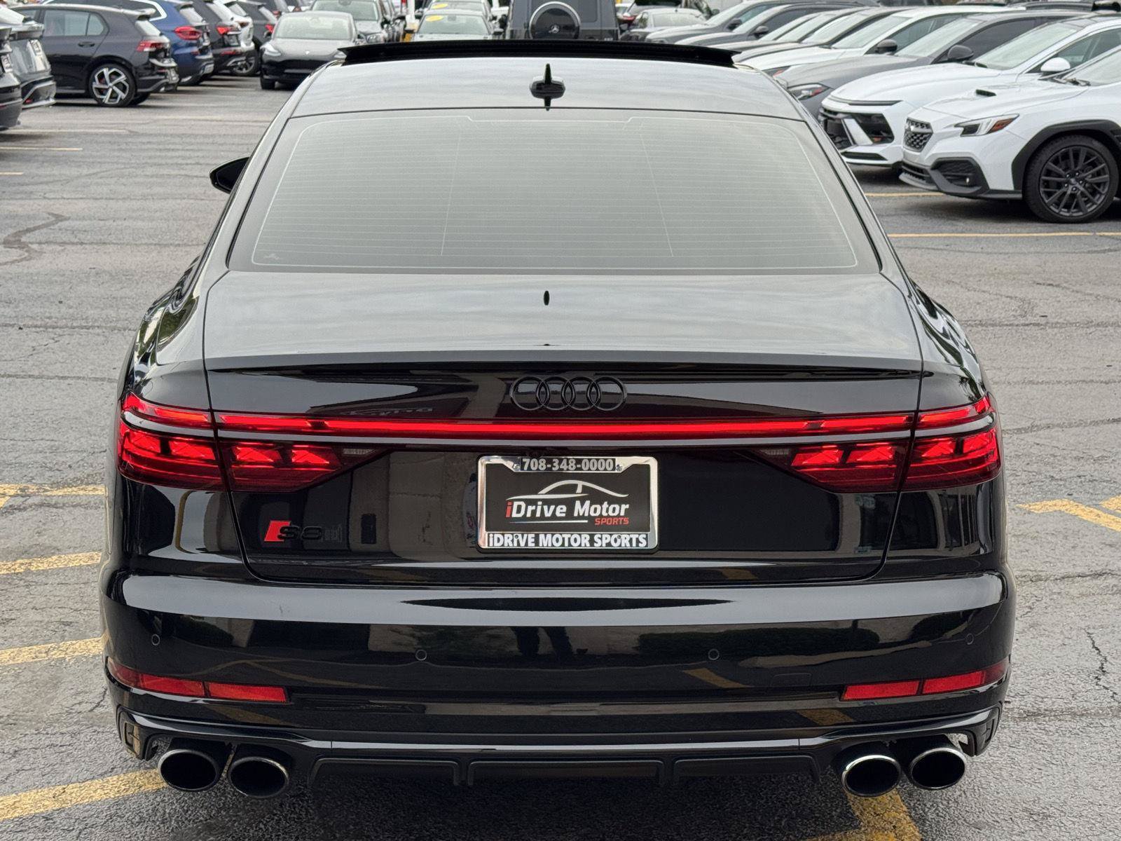 Used 2022 Audi S8 AWD/4WD image 12