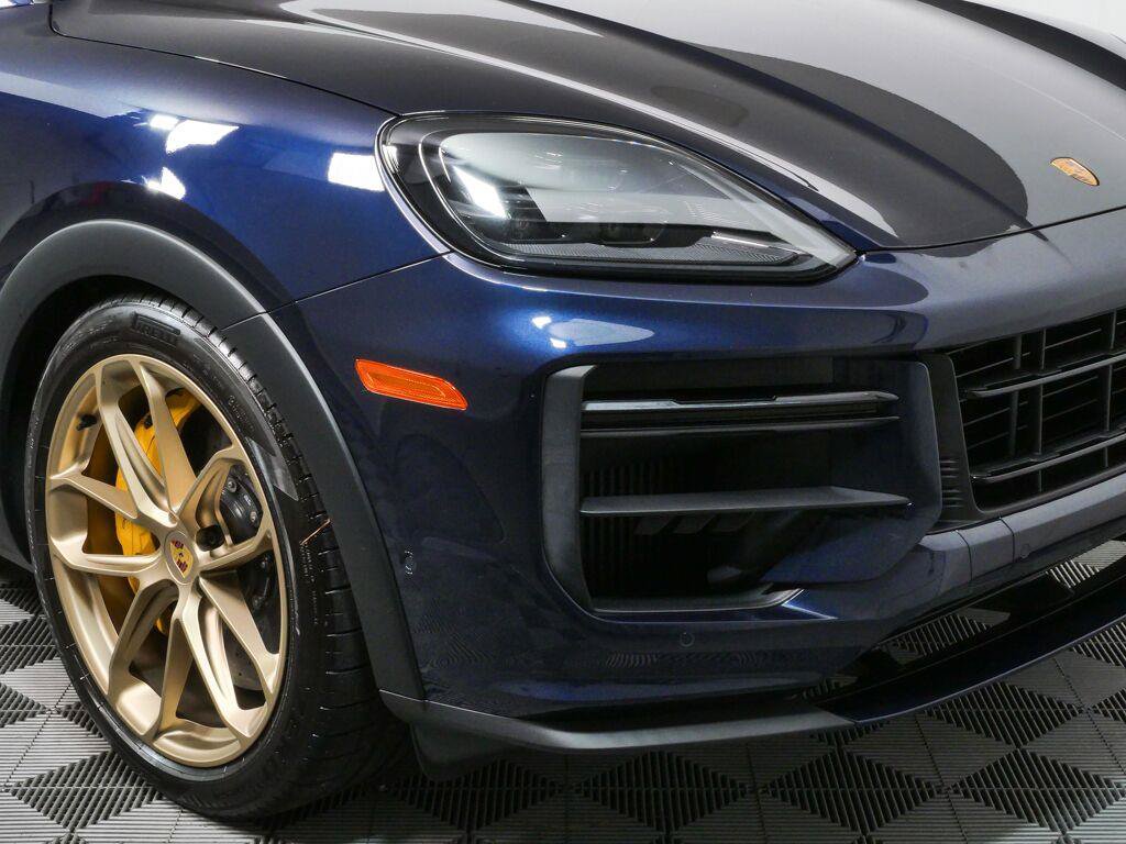 Certified 2024 Porsche Cayenne Turbo GT AWD/4WD image 38