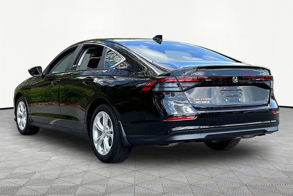 Used 2025 Honda Accord LX image 5