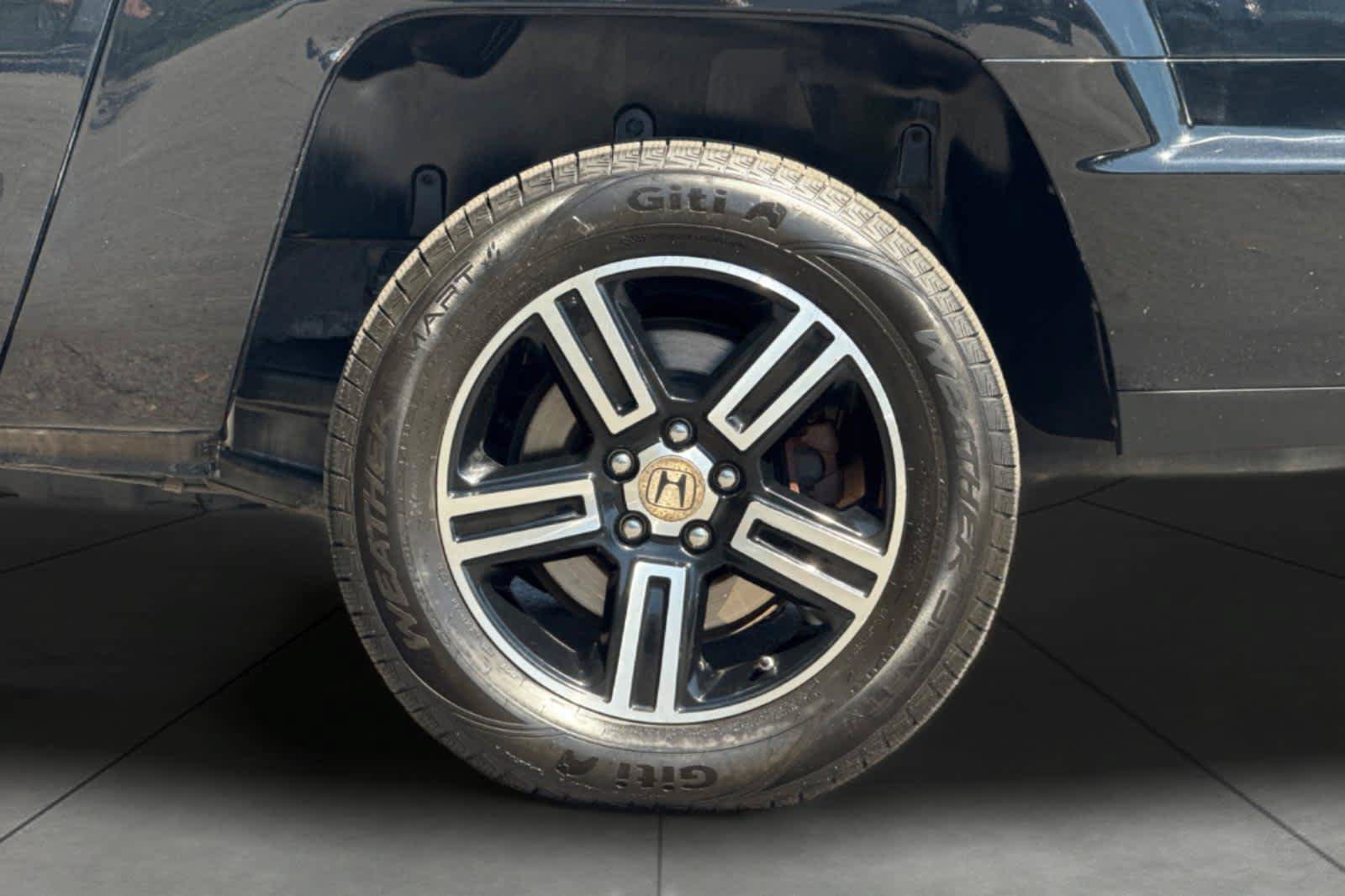 Used 2014 Honda Ridgeline Sport image 11