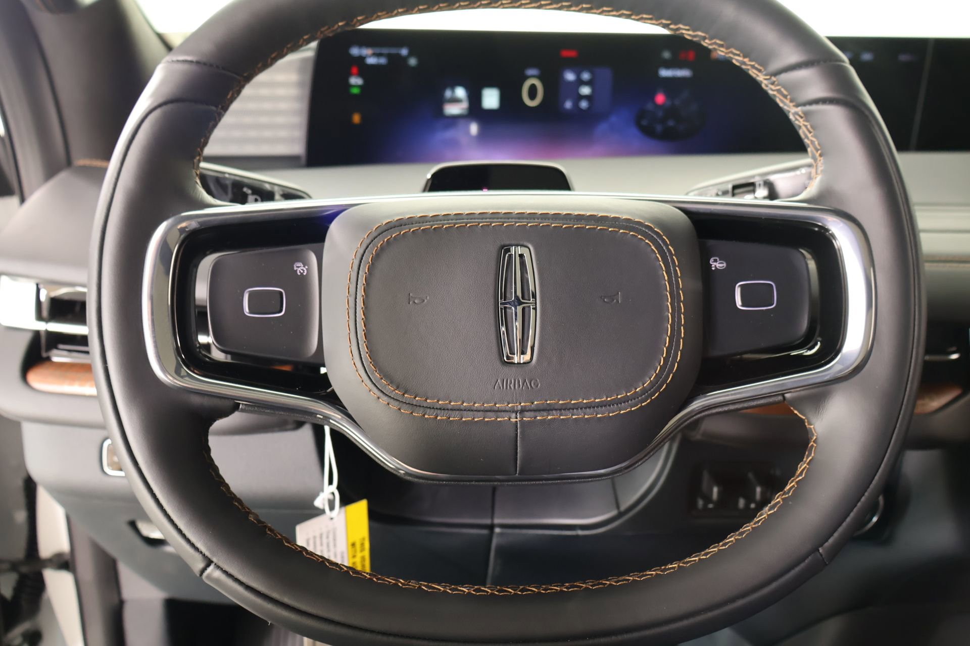 New 2026 Lincoln Navigator L Black Label AWD/4WD image 3