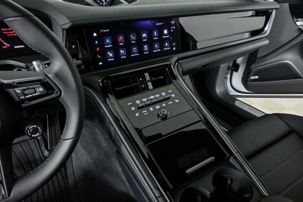 New 2025 Porsche Panamera image 13