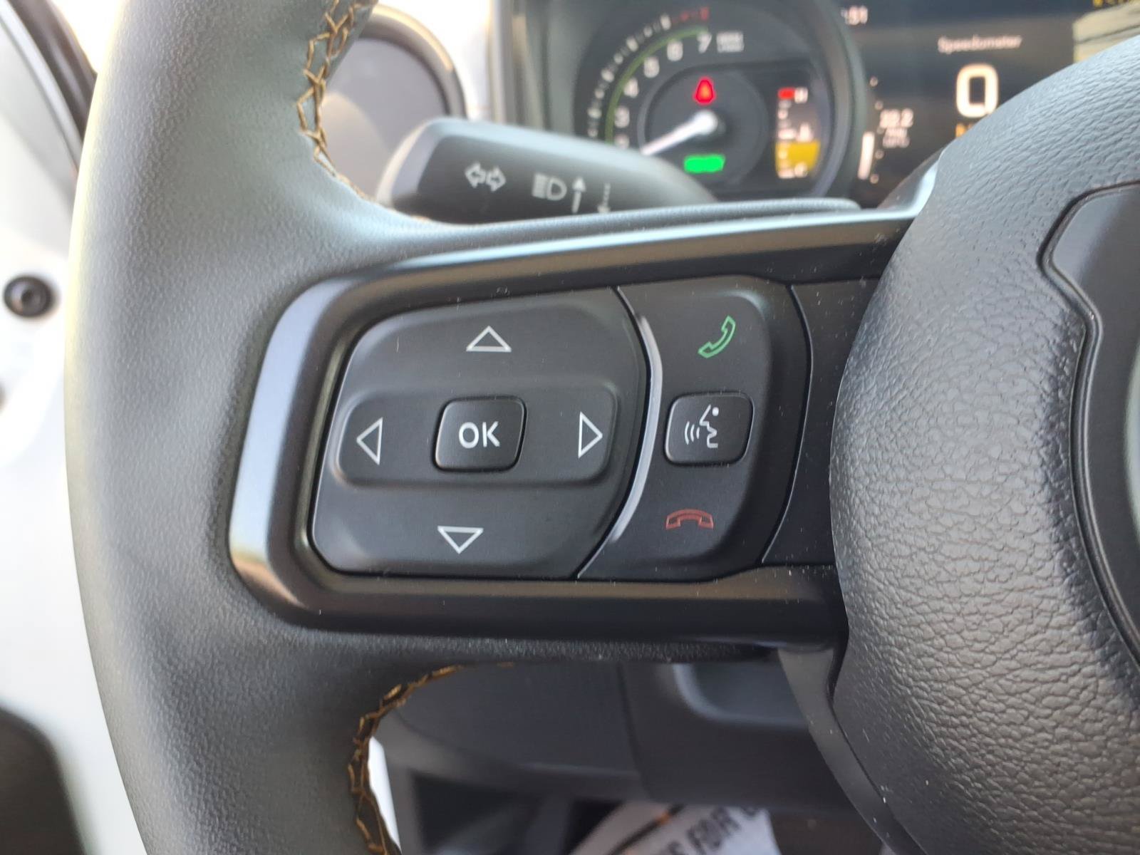 Certified 2024 Jeep Wrangler Unlimited w/ Technology Group AWD/4WD image 23