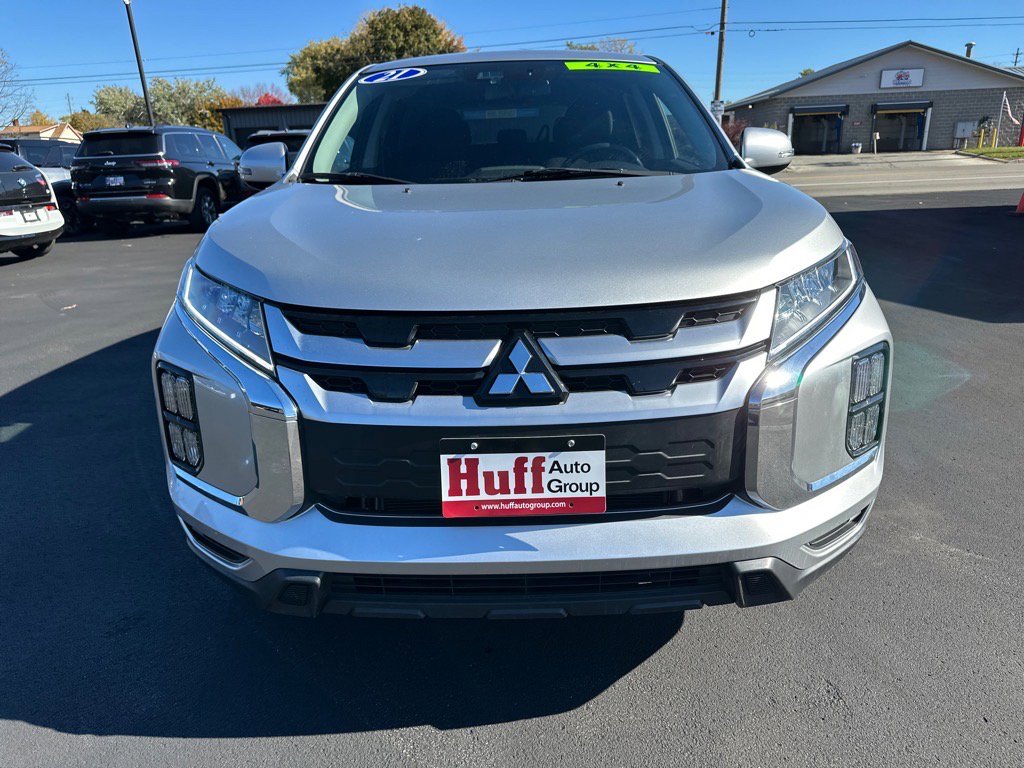 Used 2021 Mitsubishi Outlander Sport SE image 3