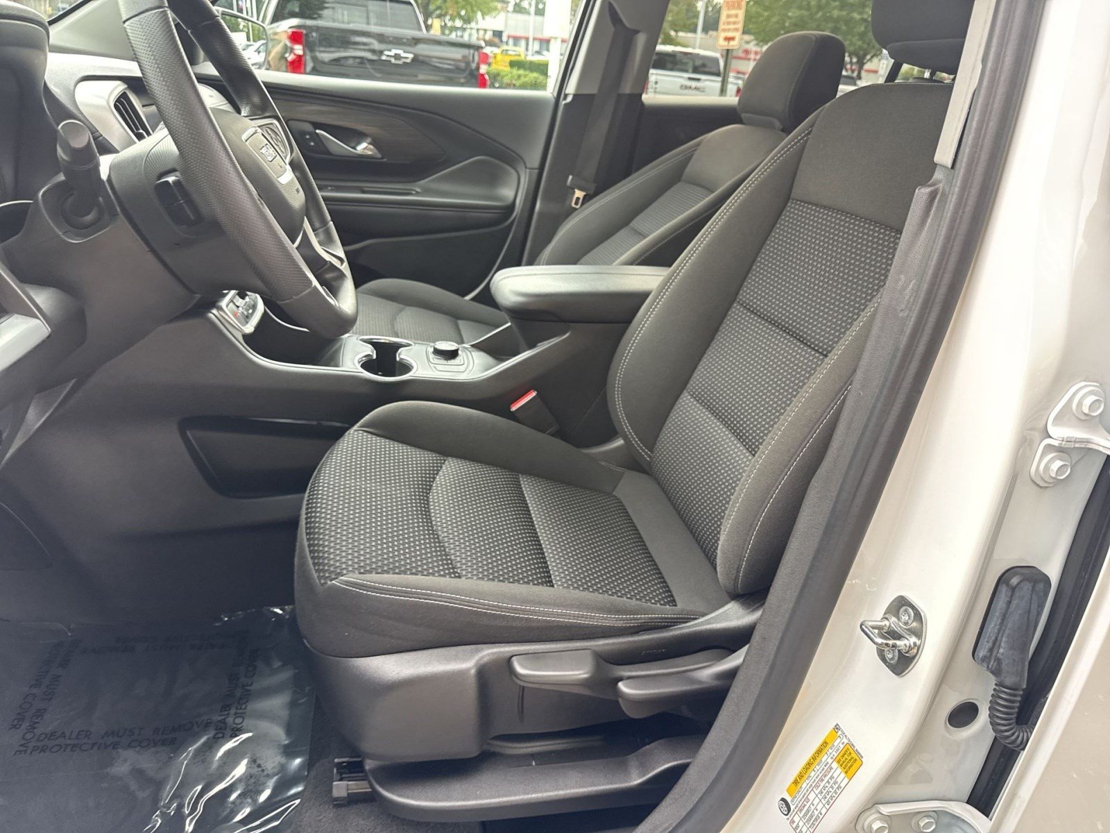 Used 2024 GMC Terrain SLE AWD/4WD image 13