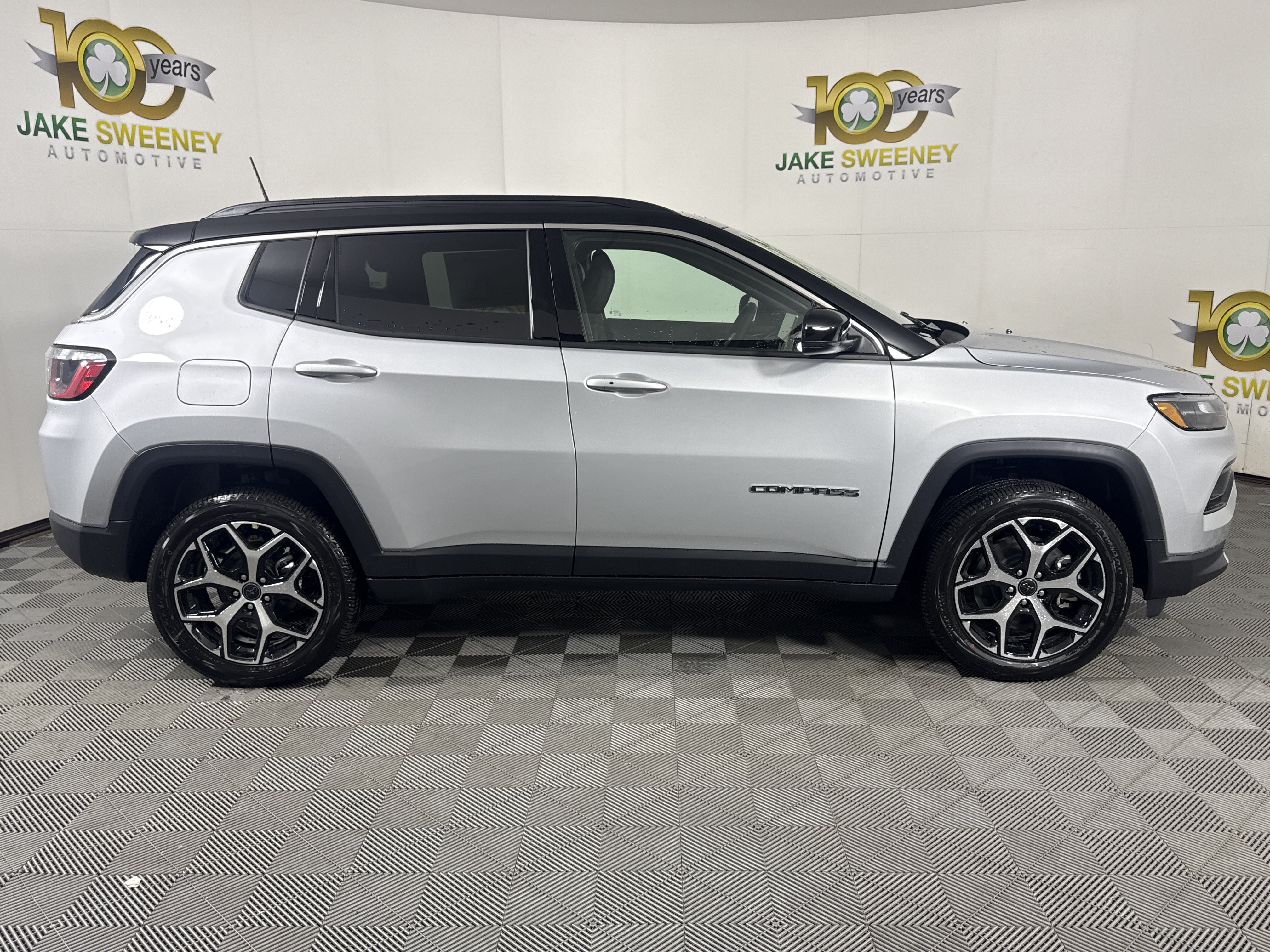 New 2026 Jeep Compass Limited w/ Sun, Sound & Navigation Group AWD/4WD image 13