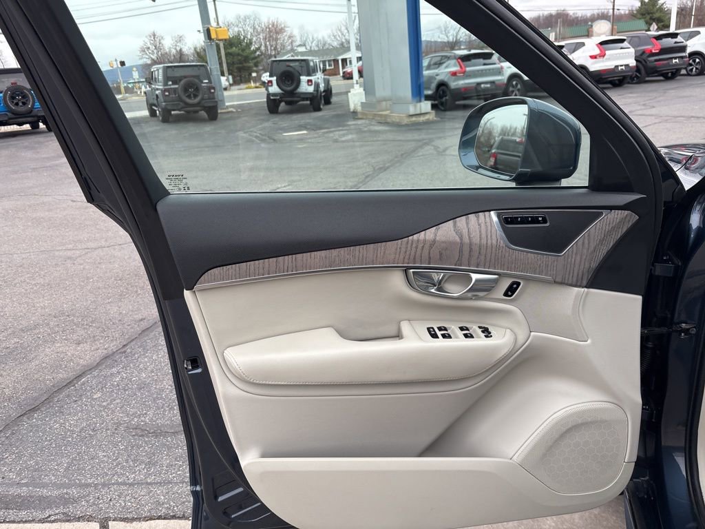 Certified 2023 Volvo XC90 B6 Plus w/ Protection Package Premier image 15