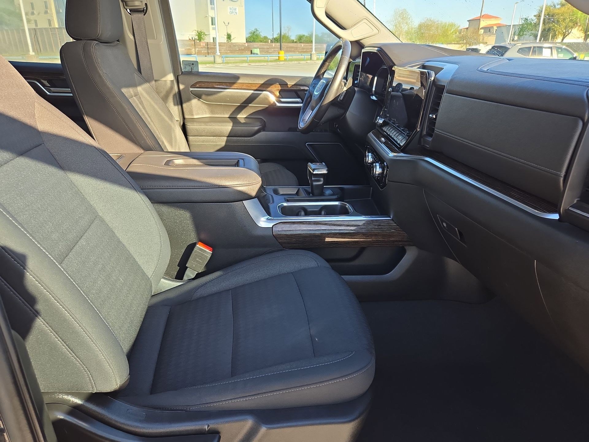 Used 2022 GMC Sierra 1500 Elevation image 32