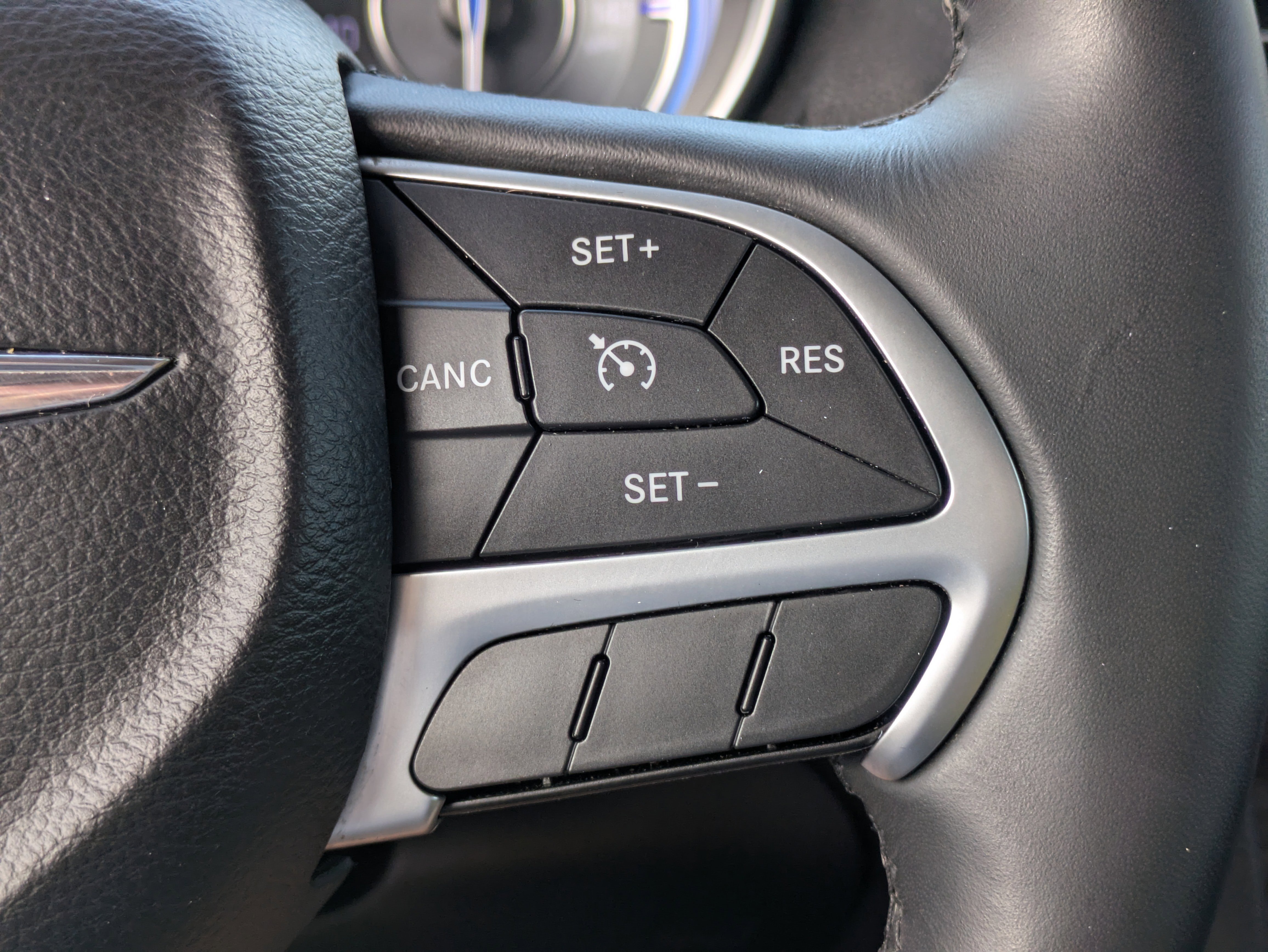 Used 2015 Chrysler 300 Limited image 23