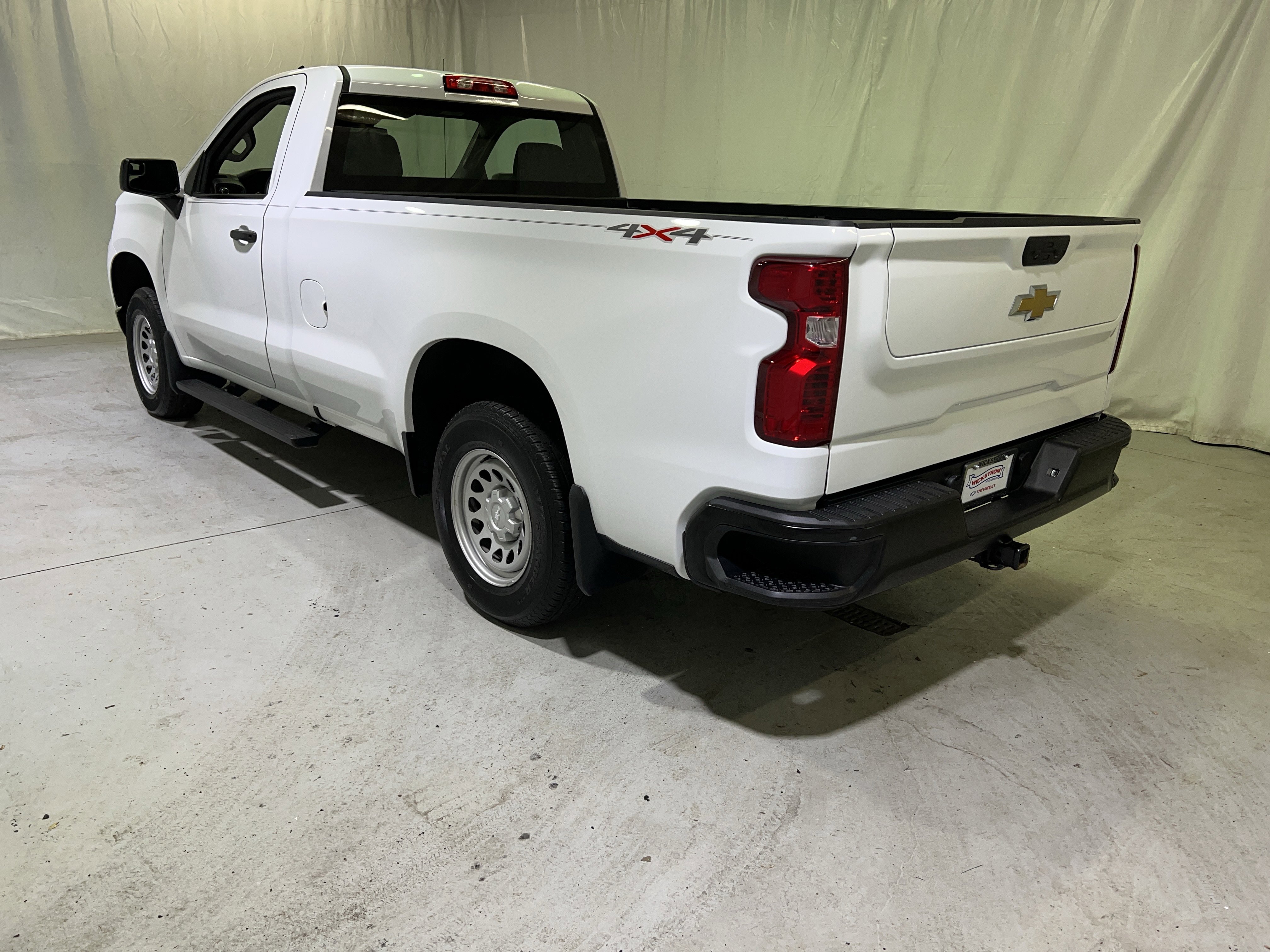 Certified 2024 Chevrolet Silverado 1500 W/T w/ Trailering Package image 8