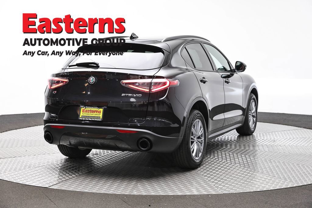 Used 2024 Alfa Romeo Stelvio Sprint image 5