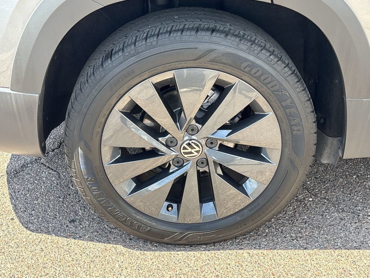 Certified 2024 Volkswagen Taos S FWD image 7