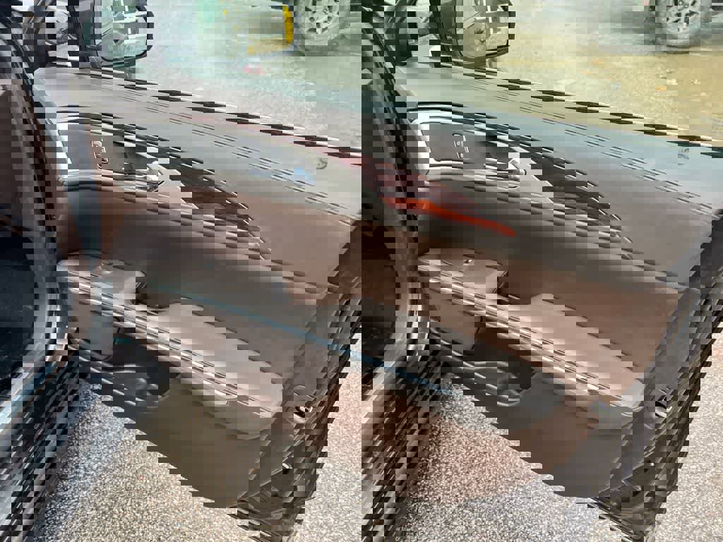 Used 2016 Lincoln MKZ Black Label w/ Technology Package image 27