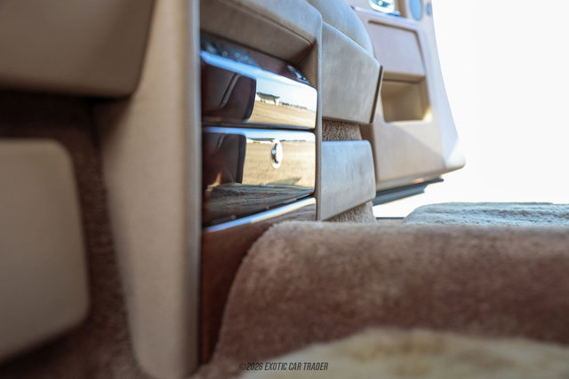 Used 2012 Rolls-Royce Phantom Sedan RWD image 53