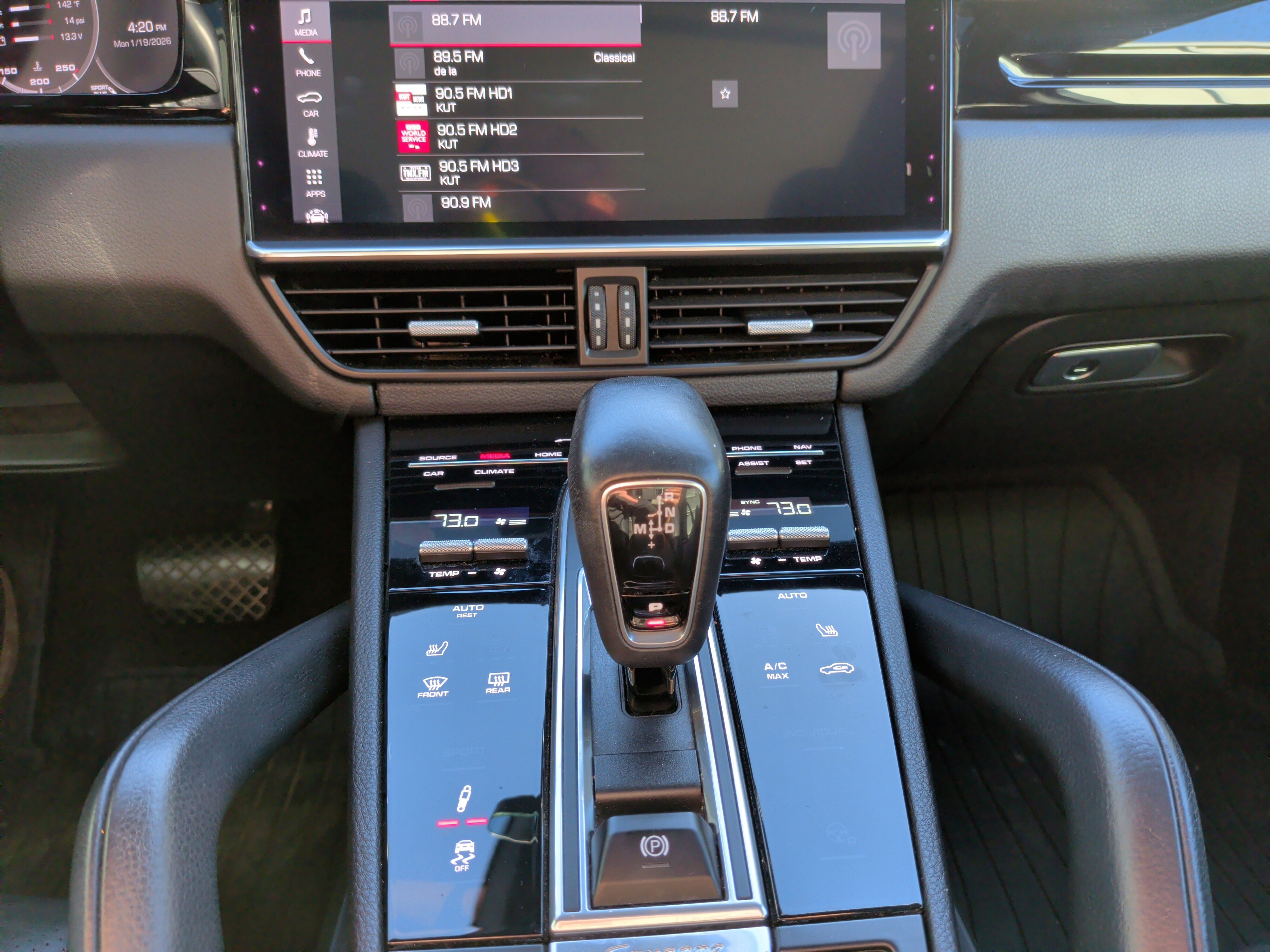 Used 2021 Porsche Cayenne Coupe image 30