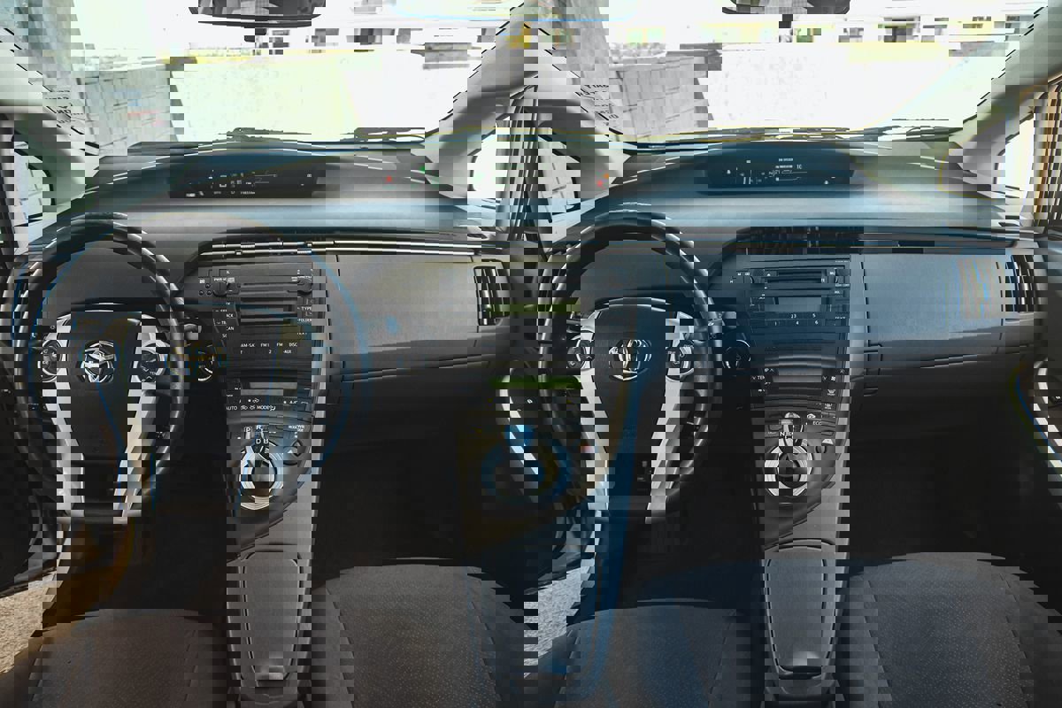 Used 2011 Toyota Prius Five image 11