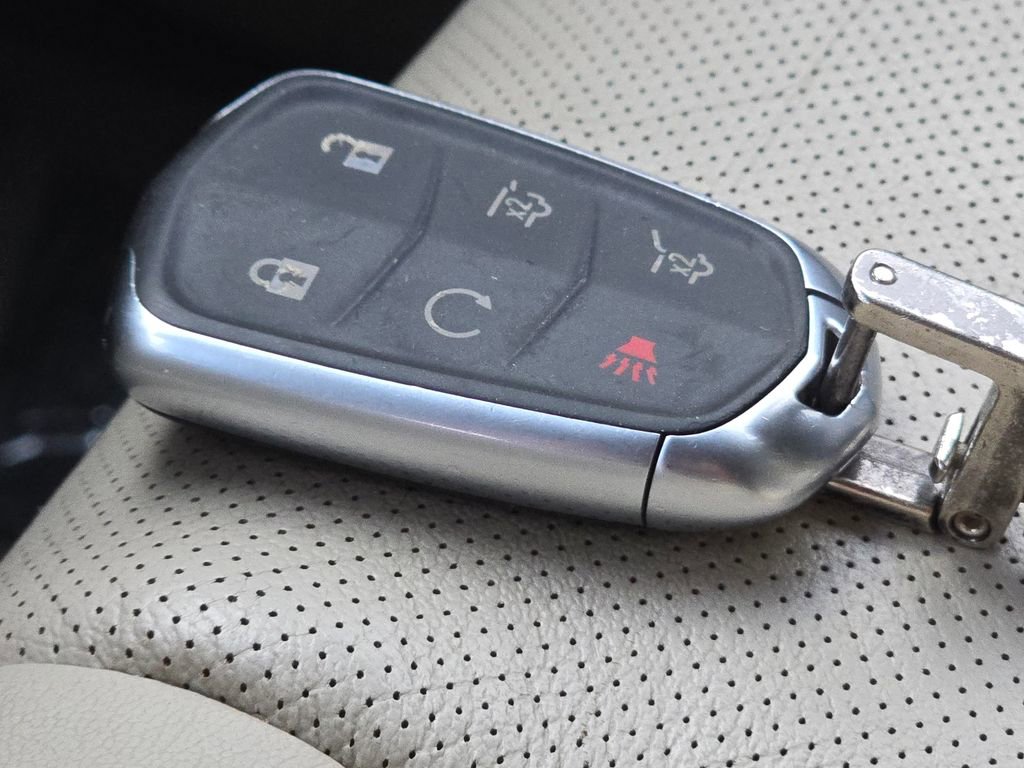 Used 2018 Cadillac Escalade Luxury image 41