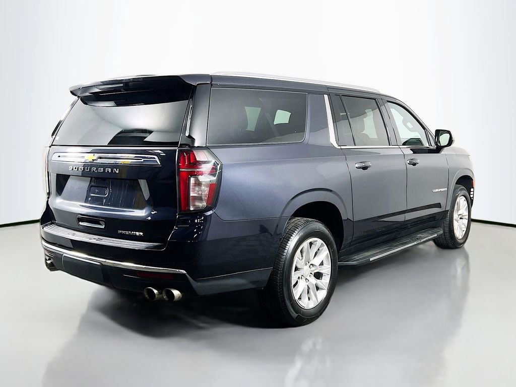 Used 2023 Chevrolet Suburban Premier image 5