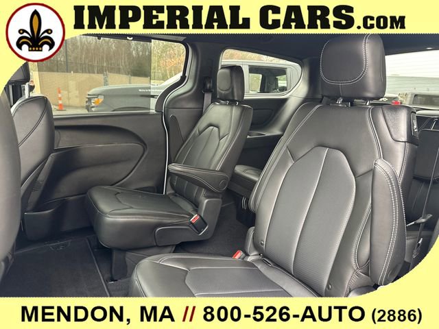 New 2026 Chrysler Pacifica Select image 15