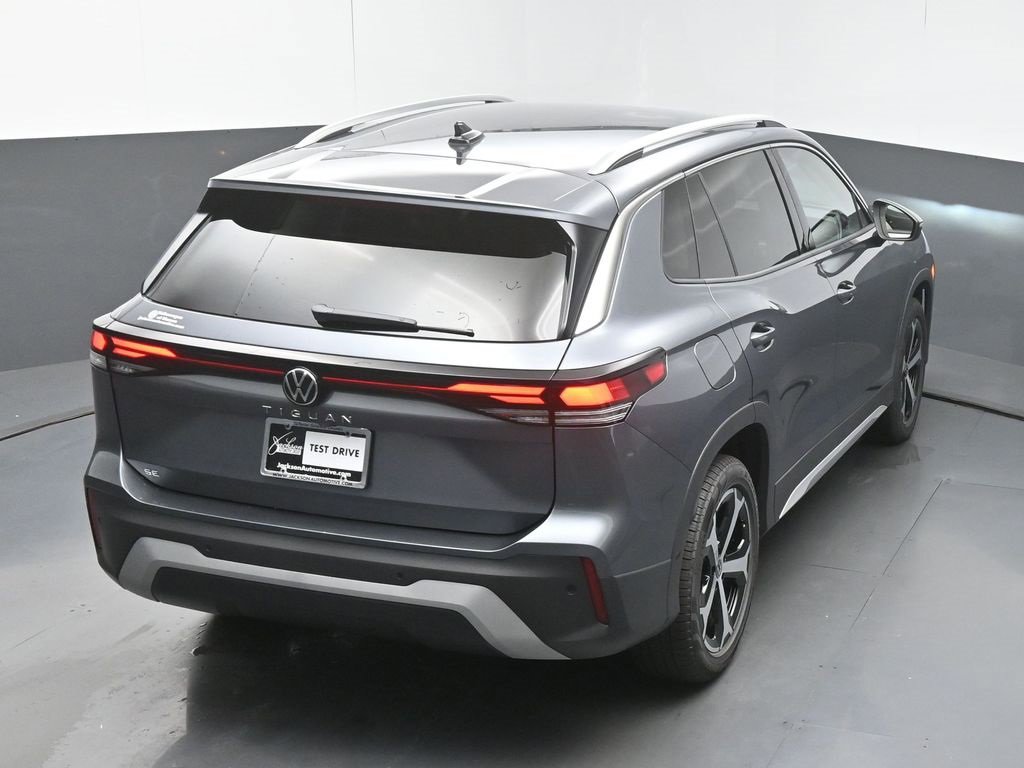 New 2025 Volkswagen Tiguan SE image 51