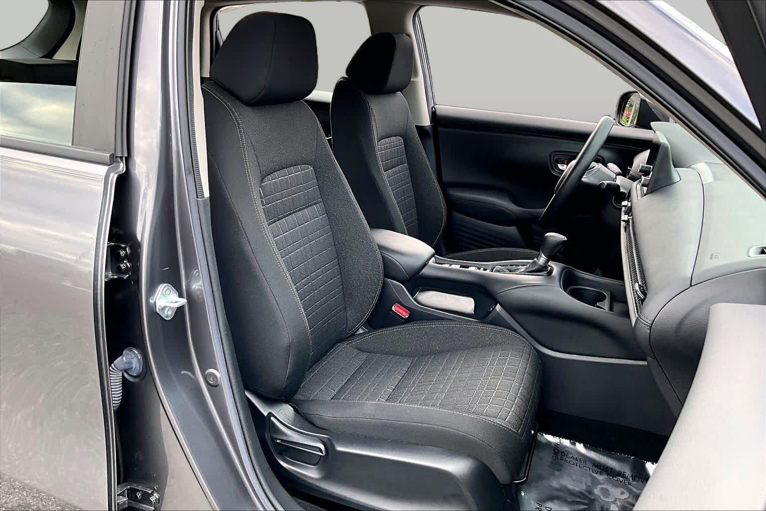 Used 2024 Honda HR-V LX image 9