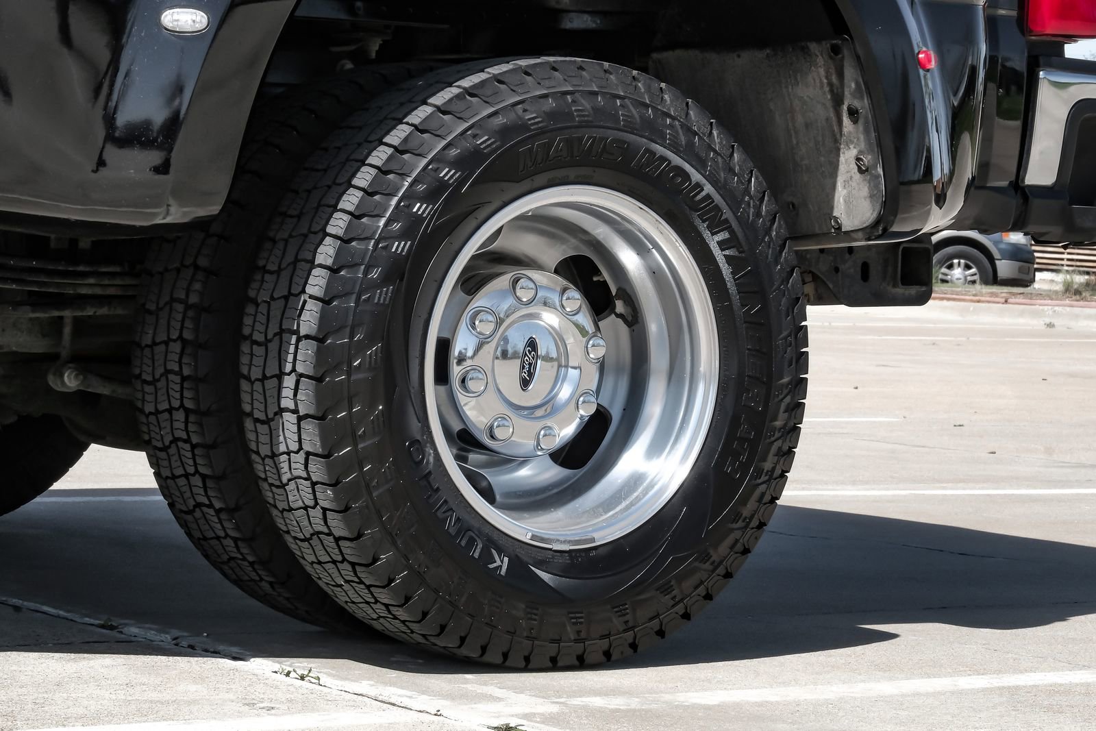 Used 2023 Ford F350 Lariat image 60