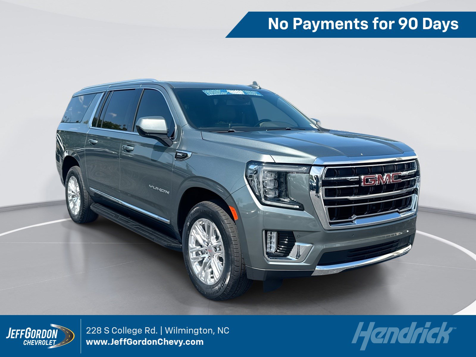 Used 2024 GMC Yukon XL SLT RWD image 1