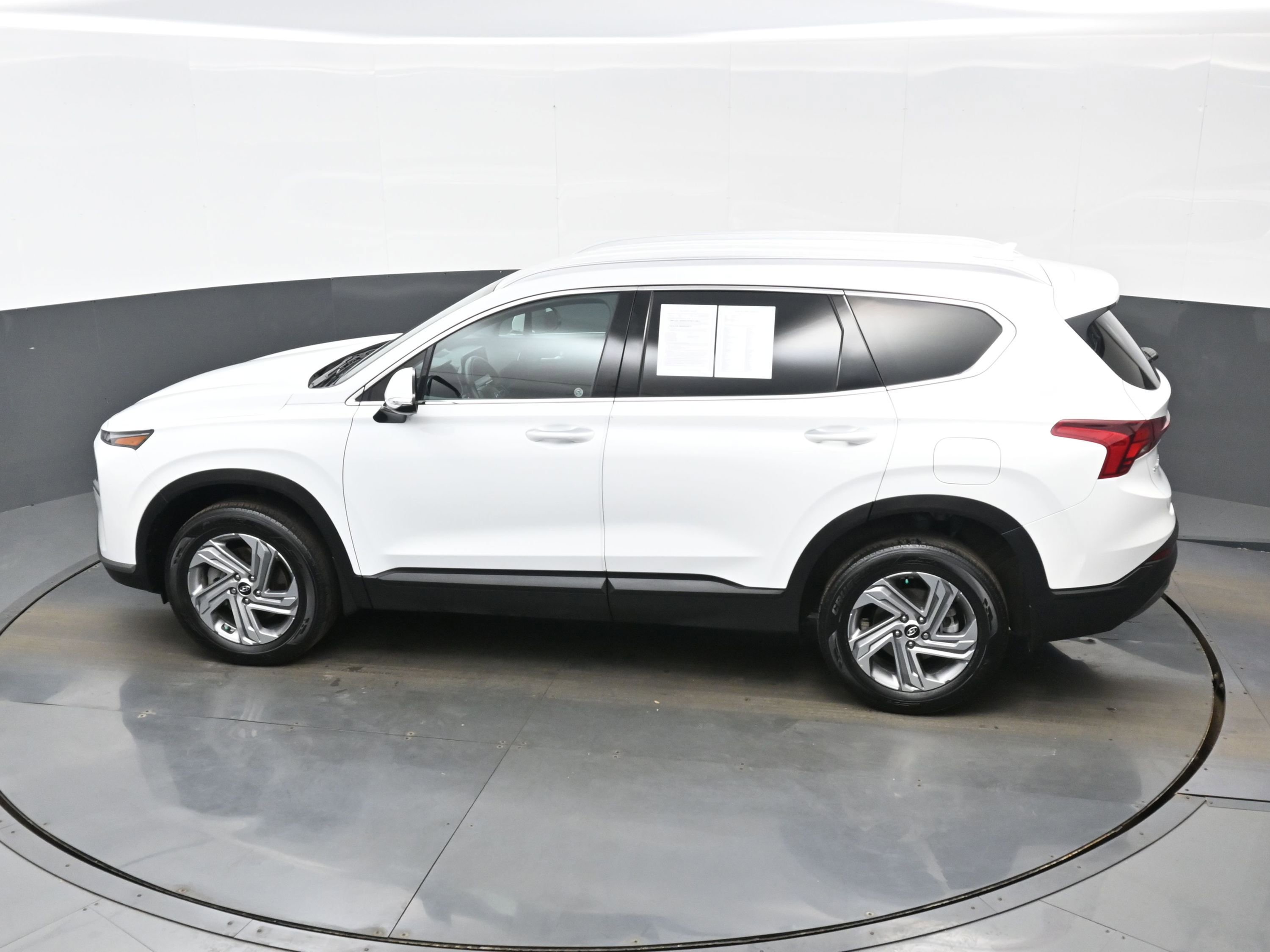 Used 2023 Hyundai Santa Fe SEL image 32