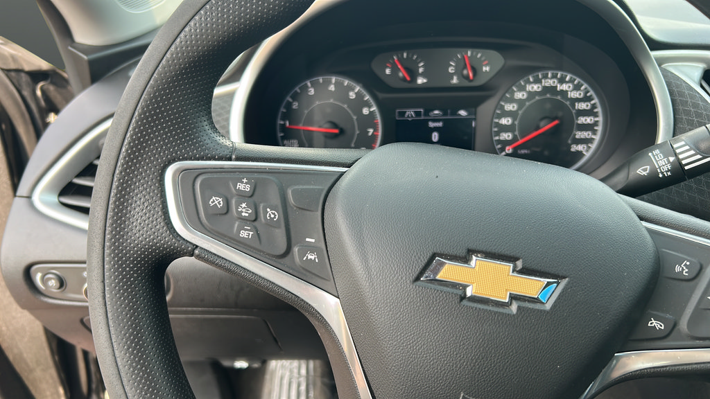 Used 2023 Chevrolet Malibu LT FWD image 12