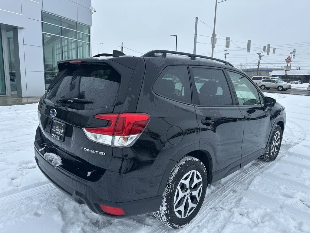 Used 2024 Subaru Forester Premium image 6