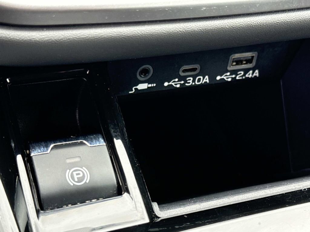 Used 2023 Subaru Outback Onyx Edition image 28