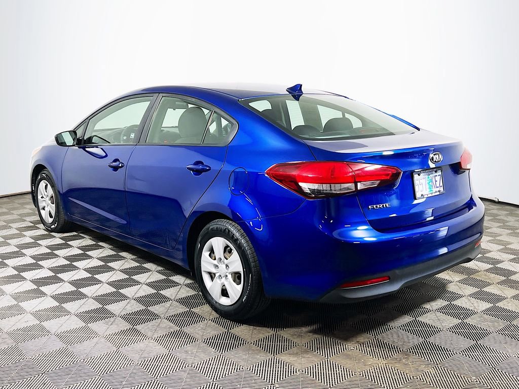 Used 2017 Kia Forte LX image 5