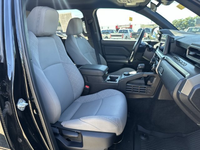 Used 2024 Toyota Tacoma SR5 AWD/4WD image 27