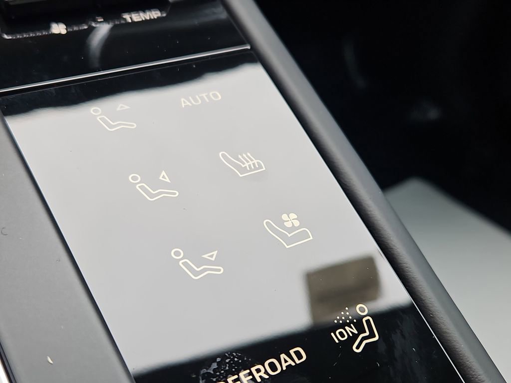 New 2026 Porsche Macan S image 19