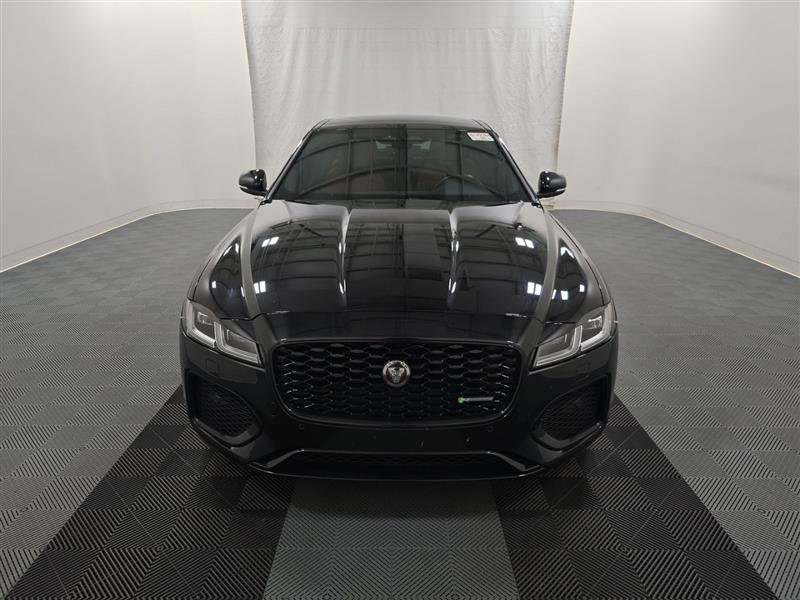 Used 2022 Jaguar XF R-Dynamic SE AWD/4WD image 2