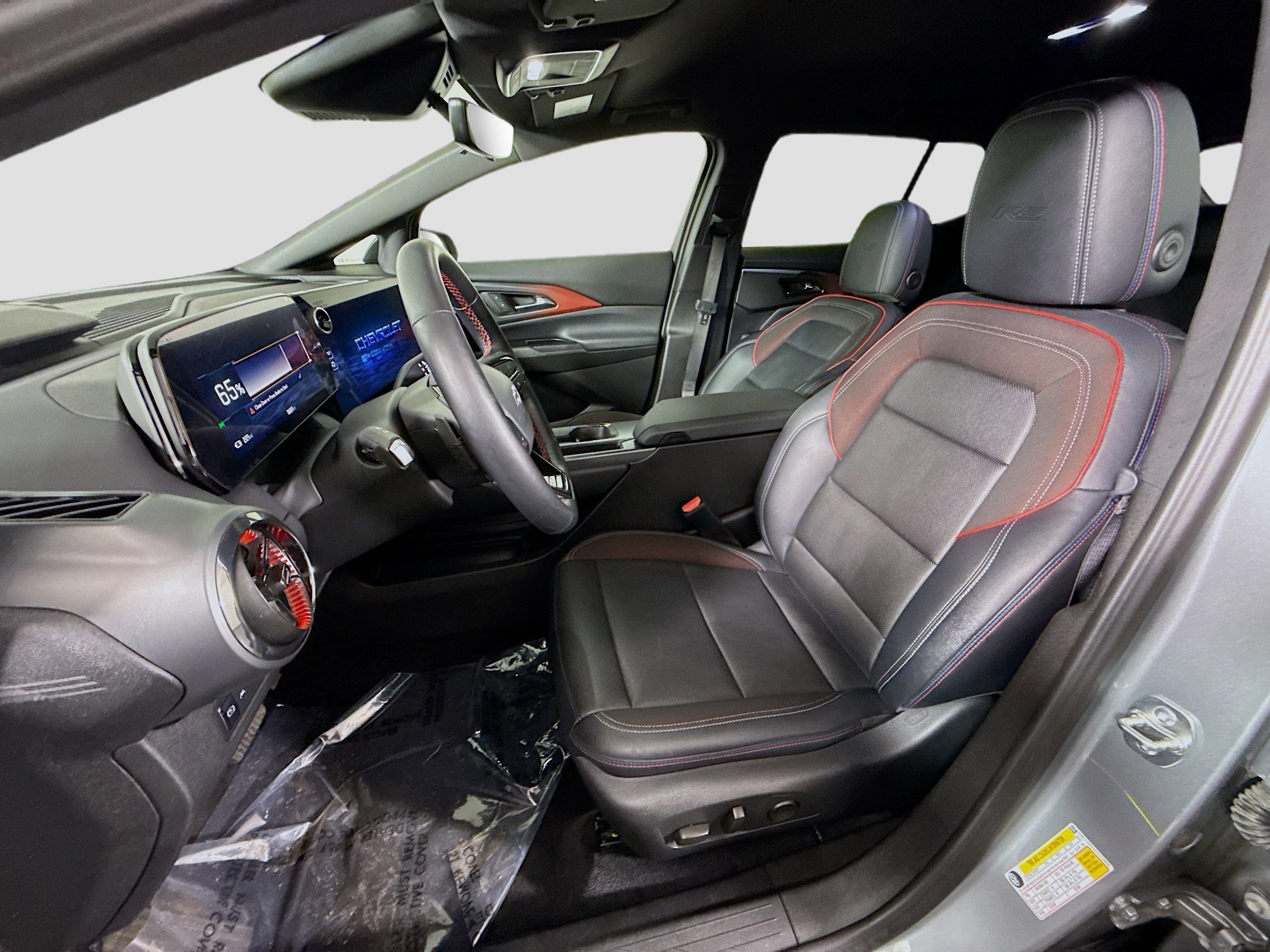 Used 2025 Chevrolet Equinox EV RS w/ Convenience Package II image 21