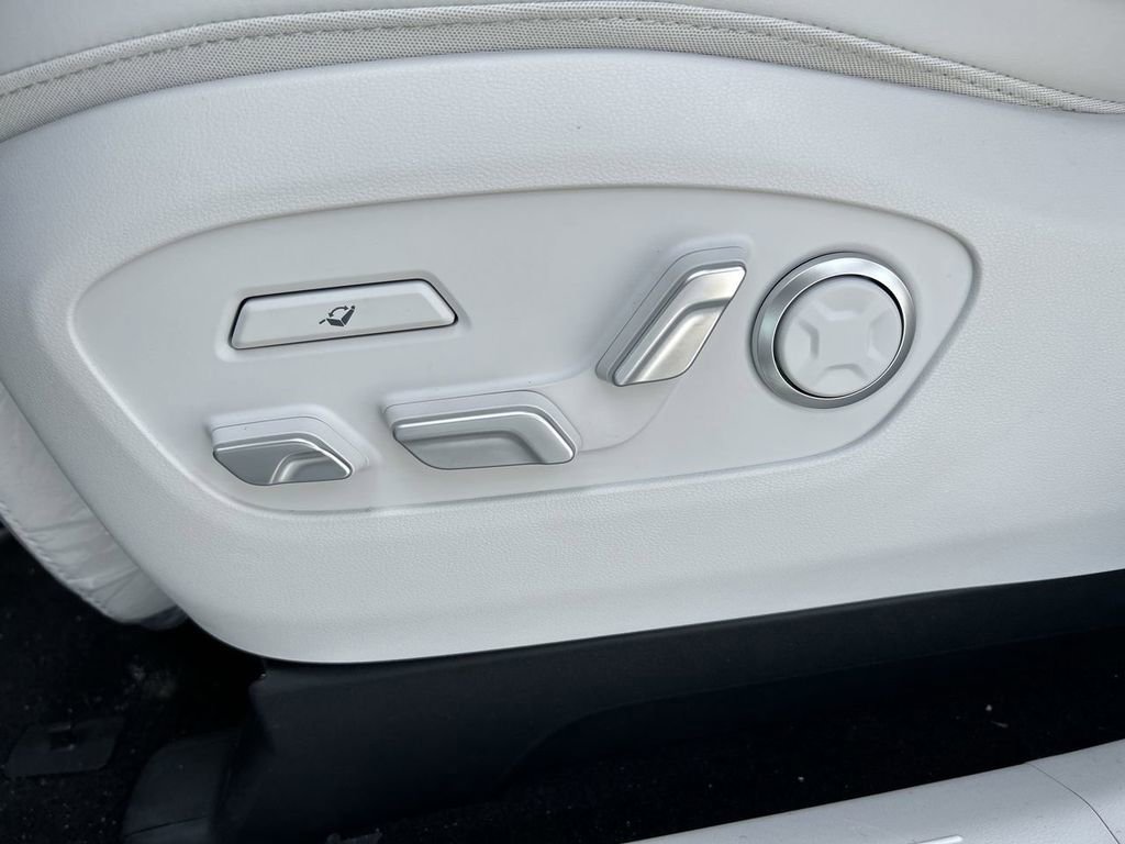 New 2026 Hyundai Ioniq 9 Limited image 24