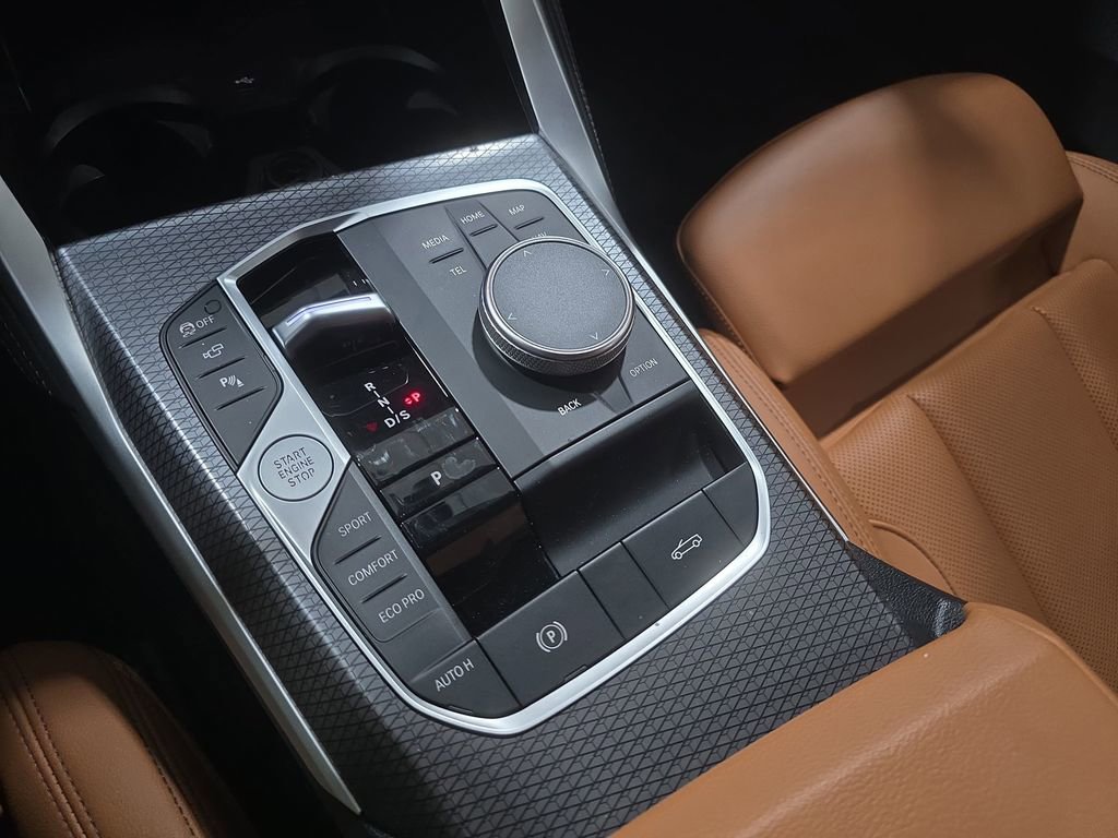 Used 2024 BMW M440i Convertible w/ Premium Package image 21