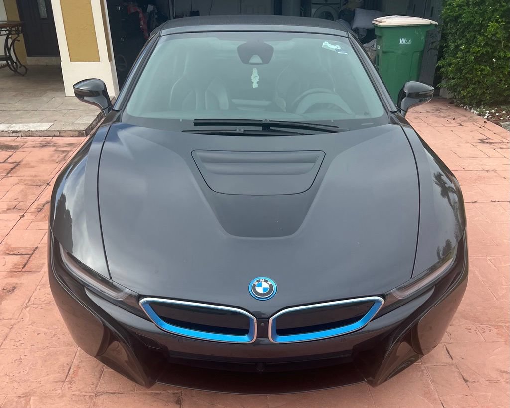 Used 2019 BMW i8 Roadster AWD/4WD image 3