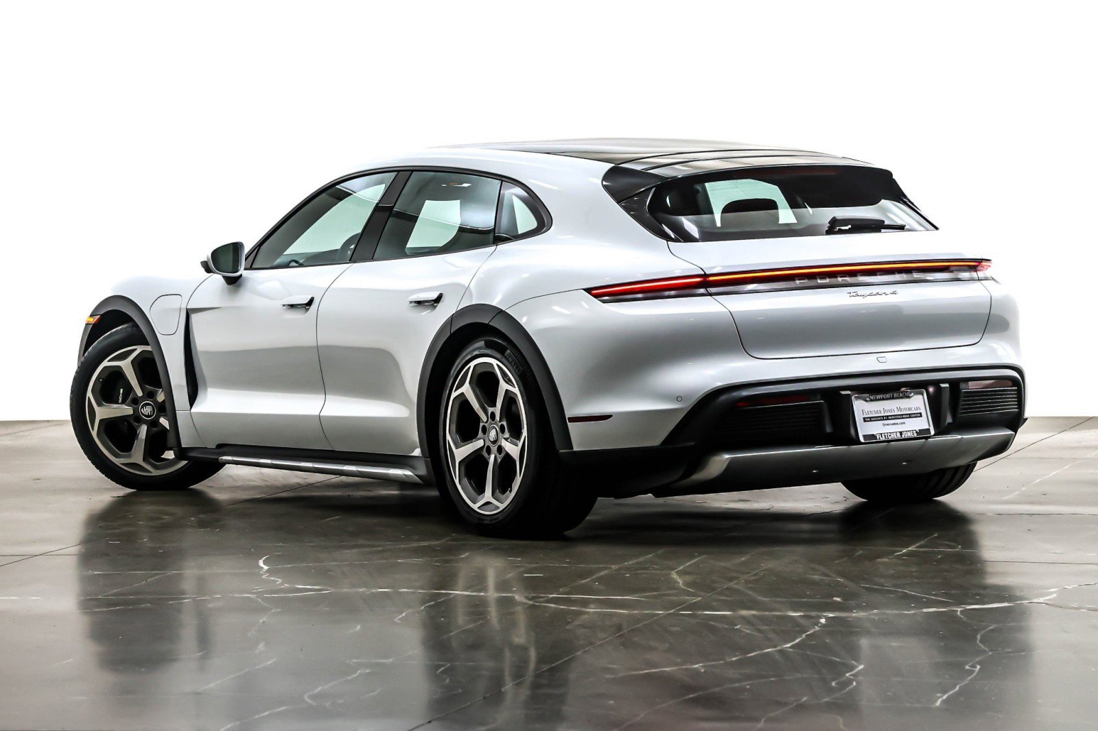 Used 2023 Porsche Taycan 4 Cross Turismo image 13