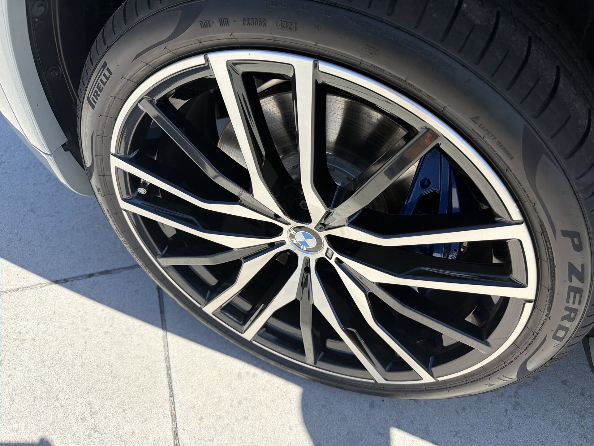 Certified 2024 BMW X6 M60i w/ Executive Package AWD/4WD image 10