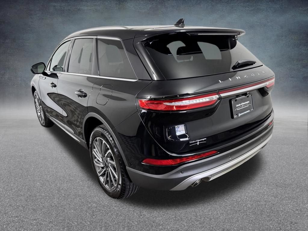 Used 2023 Lincoln Corsair Reserve AWD/4WD image 4