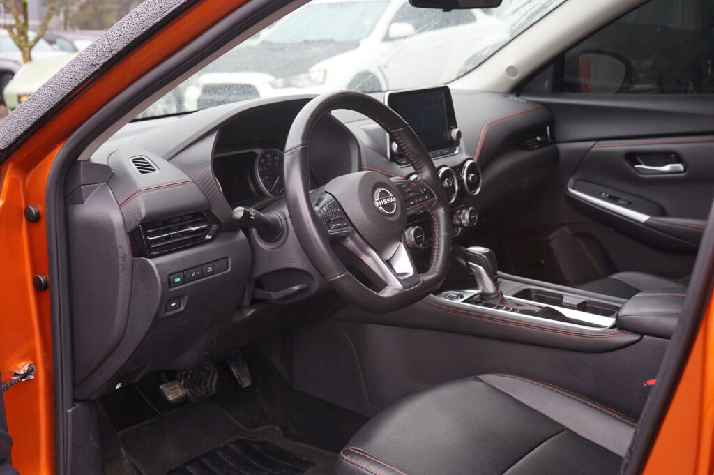 Used 2024 Nissan Sentra SR w/ SR Premium Package FWD image 11