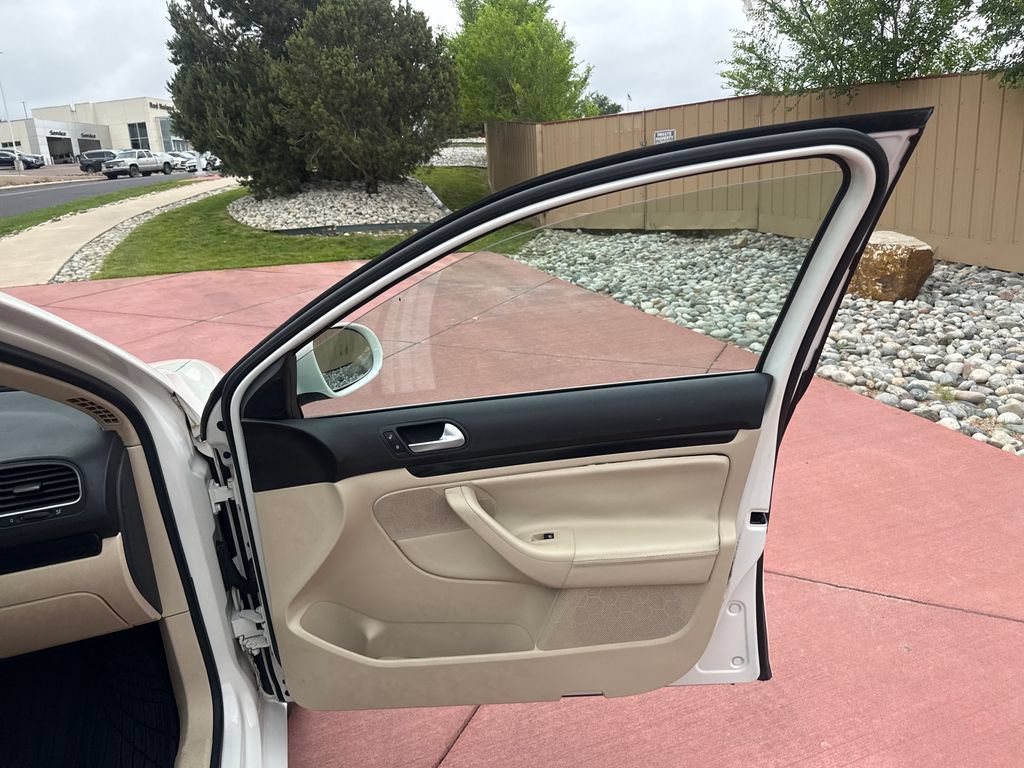 Used 2013 Volkswagen Jetta TDI FWD image 28