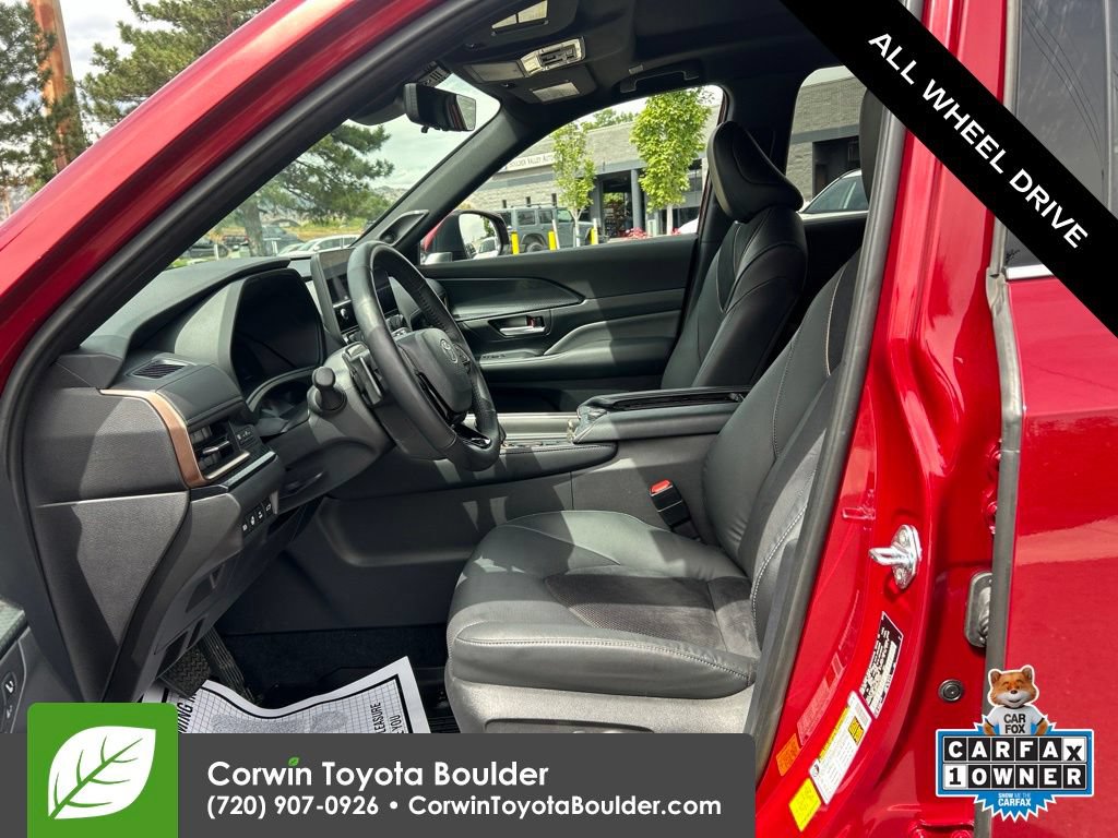 Used 2025 Toyota Grand Highlander AWD Hybrid image 25