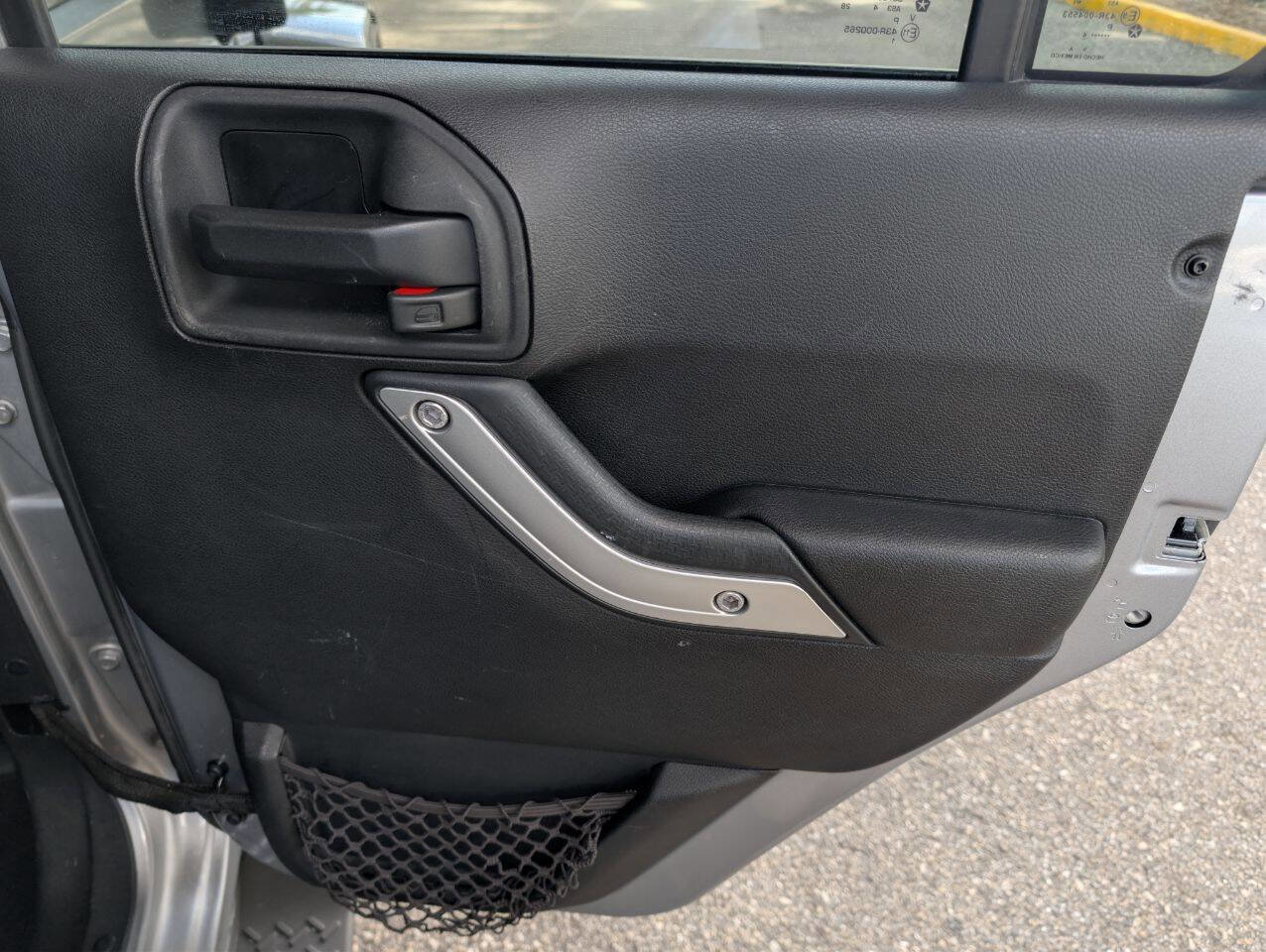 Used 2014 Jeep Wrangler Unlimited Sahara w/ Connectivity Group image 13